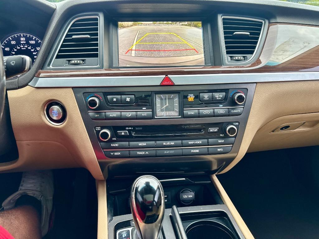 2016 Hyundai Genesis Base - Photo 9