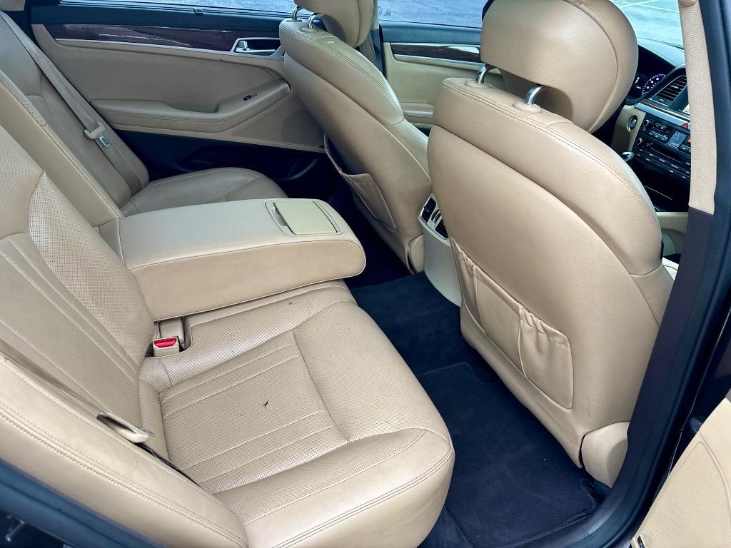 2016 Hyundai Genesis Base - Photo 16