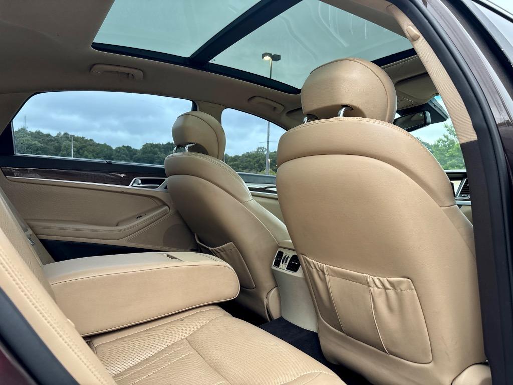 2016 Hyundai Genesis Base - Photo 17