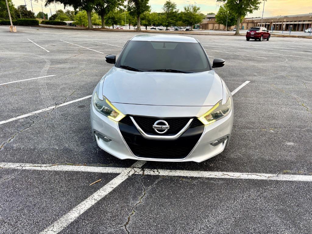 2018 Nissan Maxima SV's photo